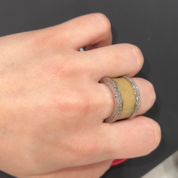 Michael Kors Barrel Horn Pave brand new size 7 ring - Picture 2 of 6